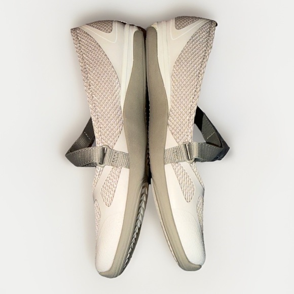 Merrell Ceylon Sport Mary Jane Slip On Shoes Womens Size 9.5 Taupe Comfort EUC - Picture 4 of 7